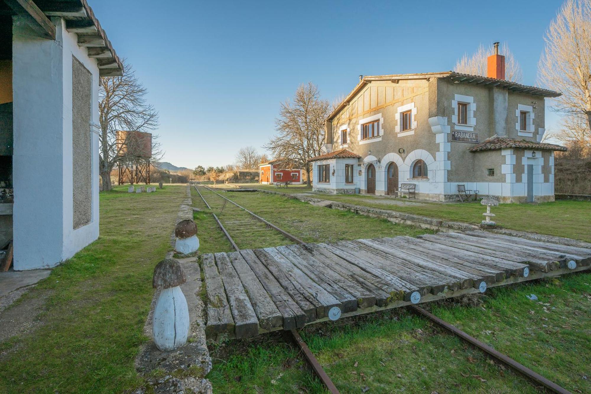 Hostal La Estacion De Rabanera Rabanera del Pinar Exterior foto